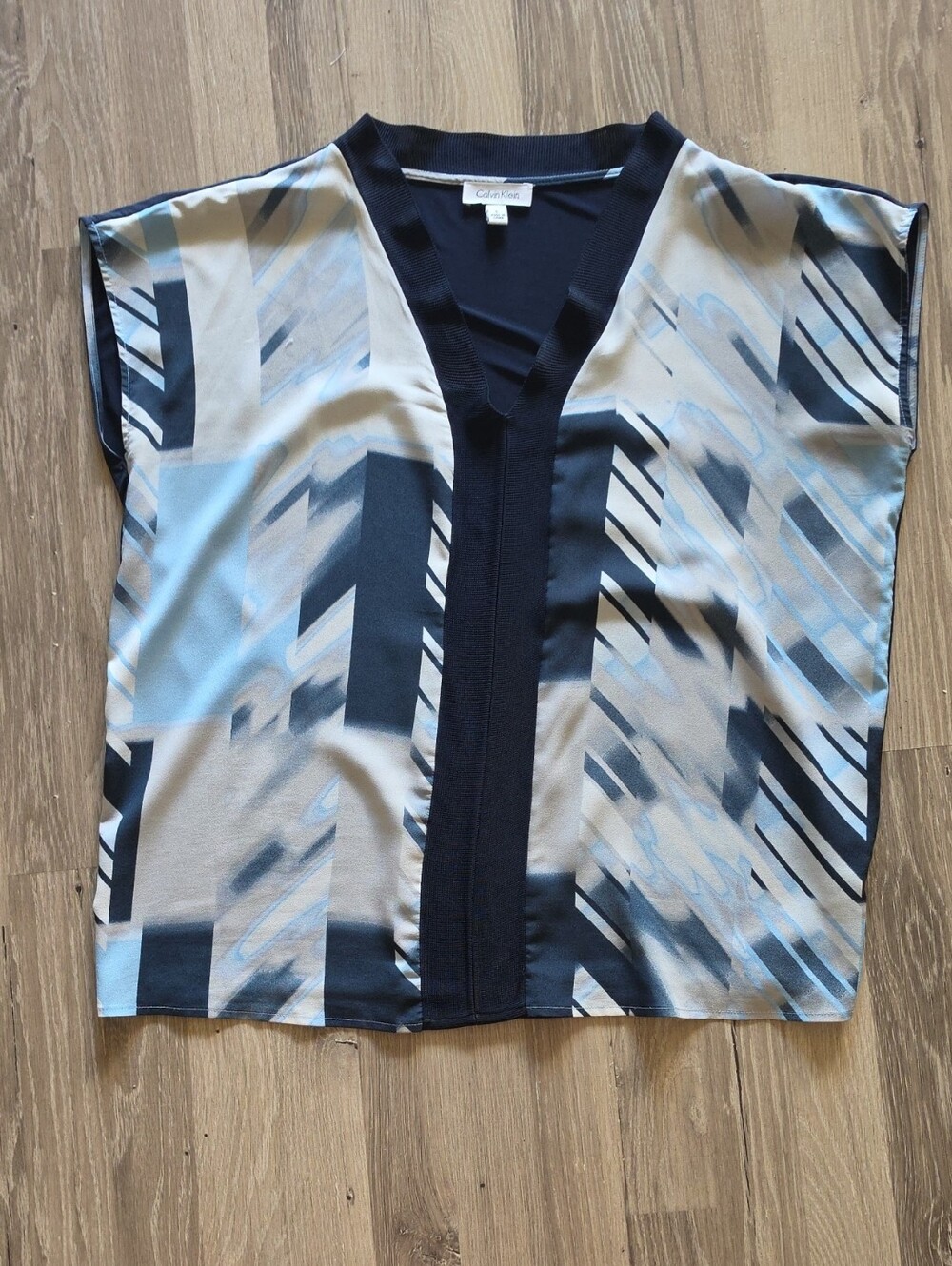 Calvin Klein Abstract Geometric V-Neck Sleeveless Top Blue and Gray Size Large